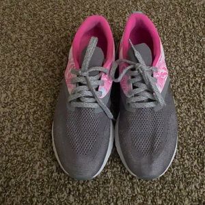 Women shoe size 9